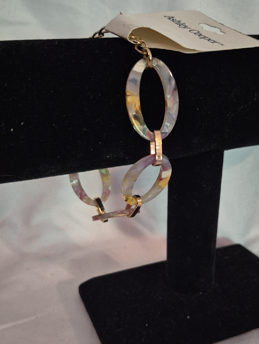 Ashley Cooper Iridescent Resin Link Bracelet - Multicolor
